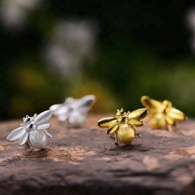 Bee-silver-simple-gold-earring-design-for (1)